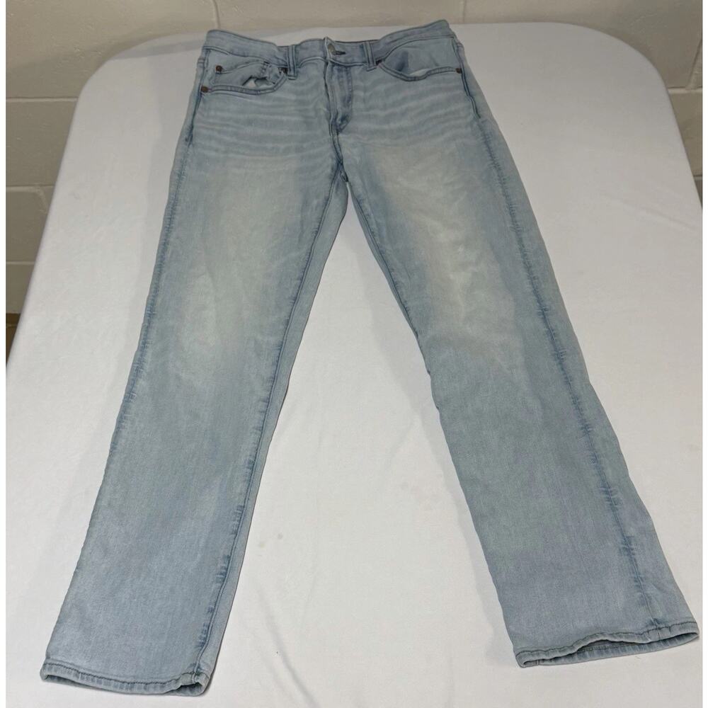American Eagle Jeans Men’s 32X34 Airflex+ Athletic Straight Blue Light Wash